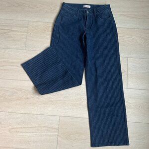 Paris Hilton Pin Stripe Low Rise Wide Leg Denim Pant Size 6 Navy/White
